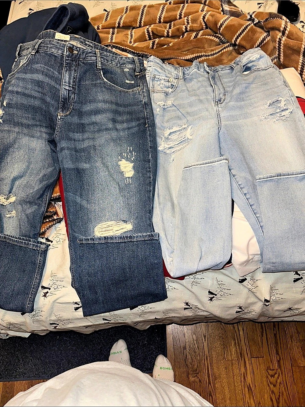 PILCRO anthropology NWOT 32 / AE Distressed Slim Jeans in Blue EUC 16w
